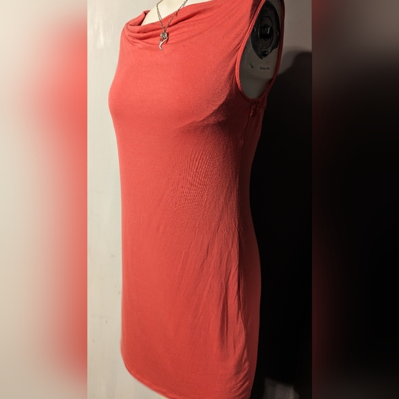 Jennifer Lopez sexy club party crowl neck dress in coral pink lemonade lace back - Picture 3 of 7